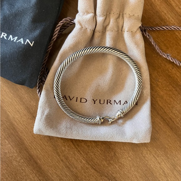 David Yurman Buckle Bracelet in Sterling Silver with Pavé Diamonds - LIKE NEW! - Picture 6 of 7